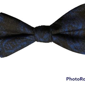 J.Ferrar Adjustable Black and Blue Bow tie